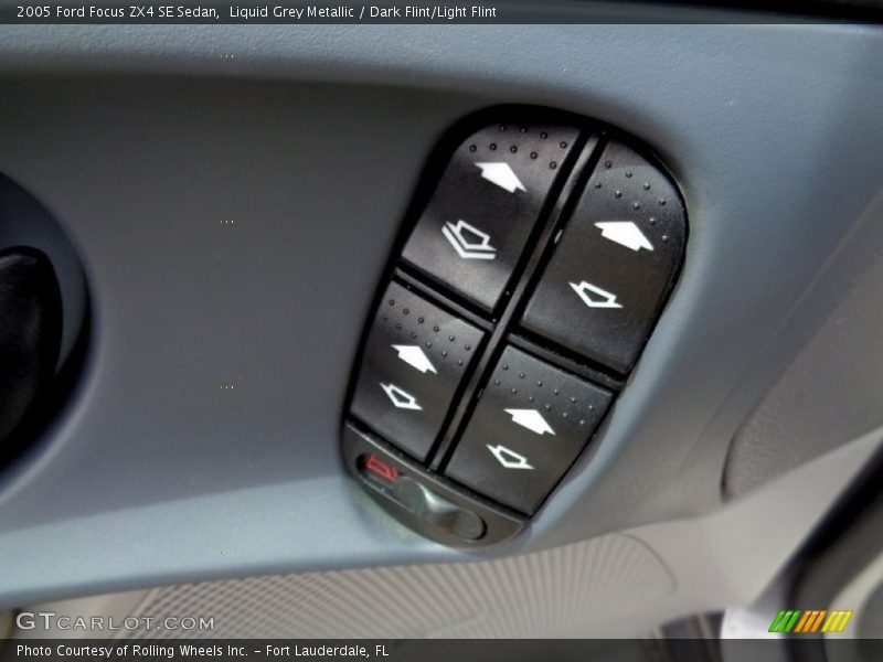 Liquid Grey Metallic / Dark Flint/Light Flint 2005 Ford Focus ZX4 SE Sedan