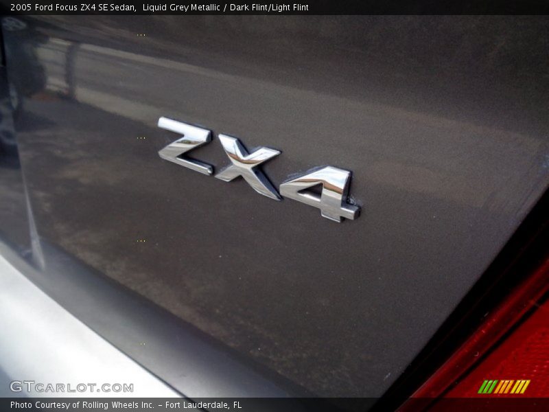 Liquid Grey Metallic / Dark Flint/Light Flint 2005 Ford Focus ZX4 SE Sedan