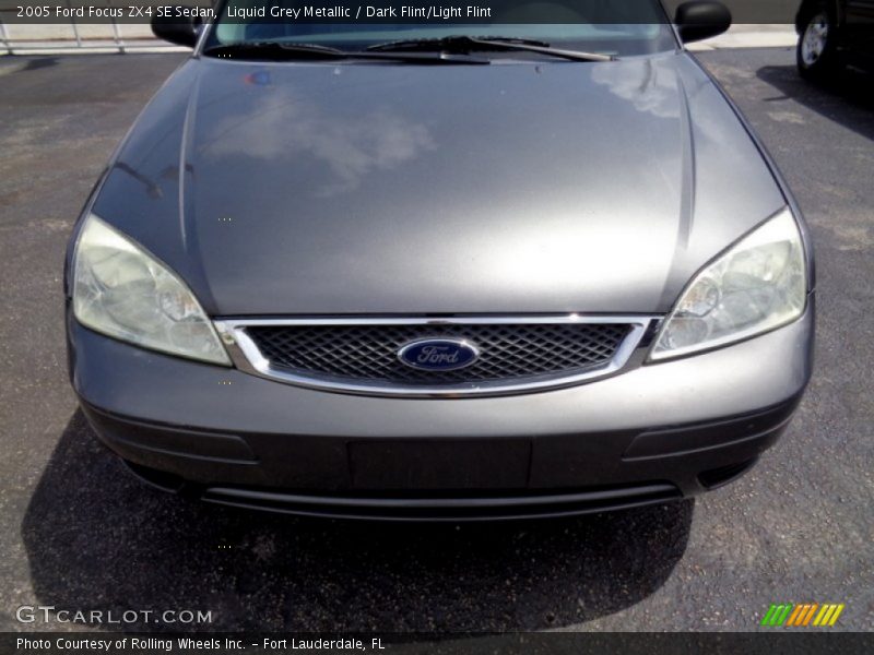 Liquid Grey Metallic / Dark Flint/Light Flint 2005 Ford Focus ZX4 SE Sedan
