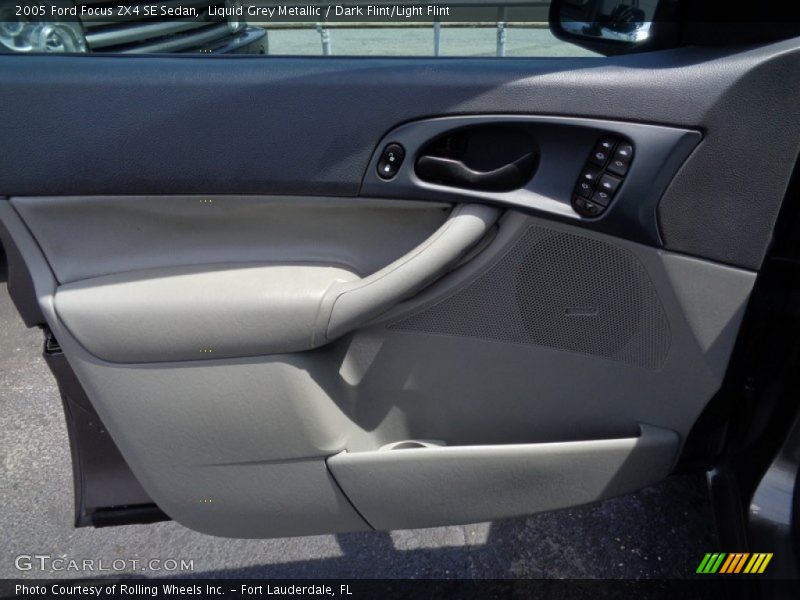 Liquid Grey Metallic / Dark Flint/Light Flint 2005 Ford Focus ZX4 SE Sedan