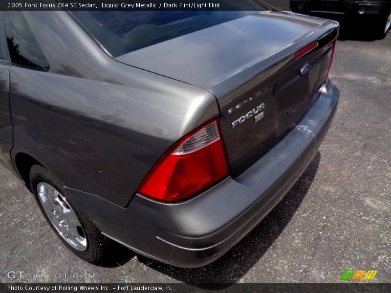 Liquid Grey Metallic / Dark Flint/Light Flint 2005 Ford Focus ZX4 SE Sedan