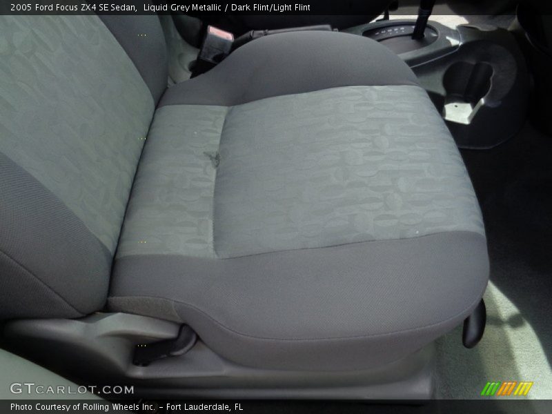 Liquid Grey Metallic / Dark Flint/Light Flint 2005 Ford Focus ZX4 SE Sedan
