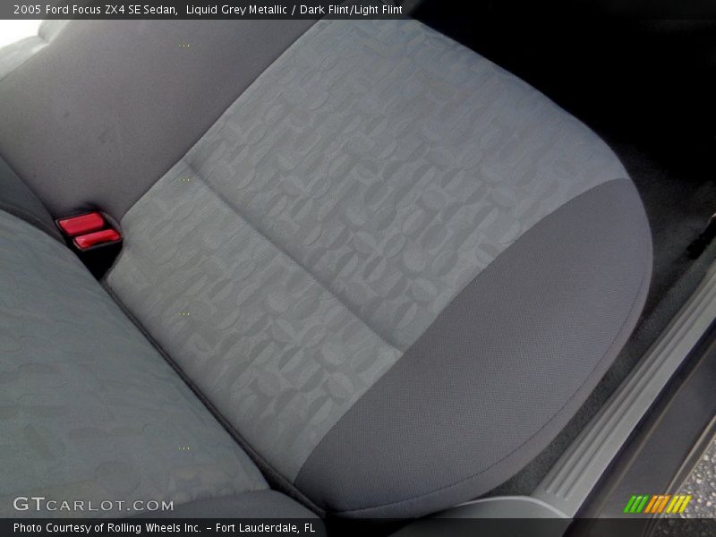 Liquid Grey Metallic / Dark Flint/Light Flint 2005 Ford Focus ZX4 SE Sedan