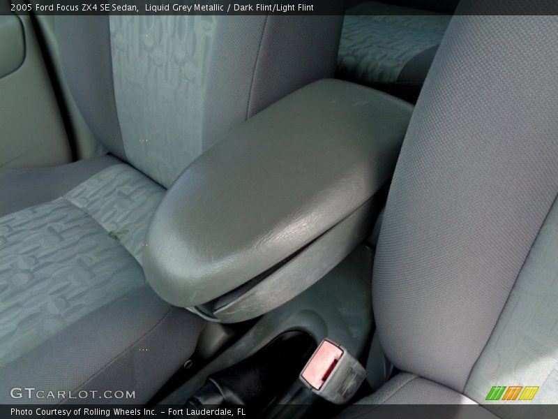 Liquid Grey Metallic / Dark Flint/Light Flint 2005 Ford Focus ZX4 SE Sedan