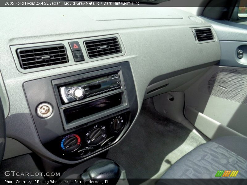 Liquid Grey Metallic / Dark Flint/Light Flint 2005 Ford Focus ZX4 SE Sedan