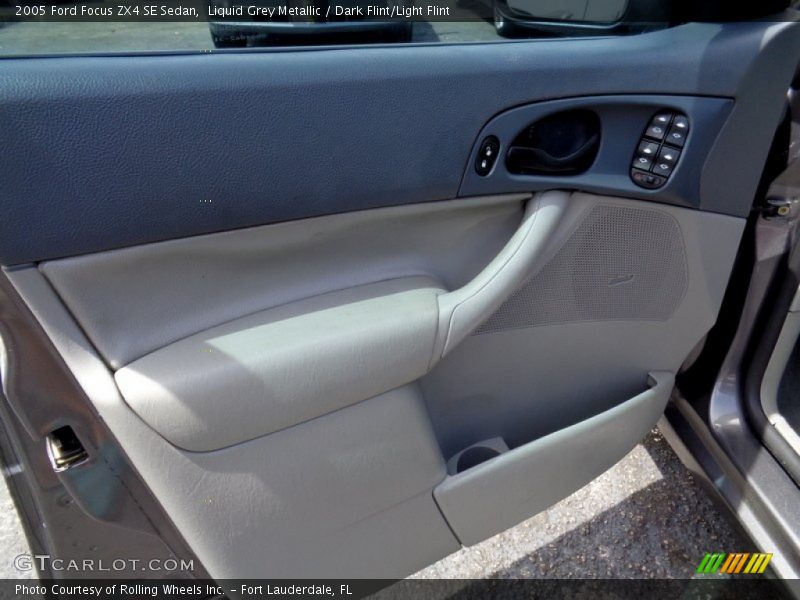 Liquid Grey Metallic / Dark Flint/Light Flint 2005 Ford Focus ZX4 SE Sedan