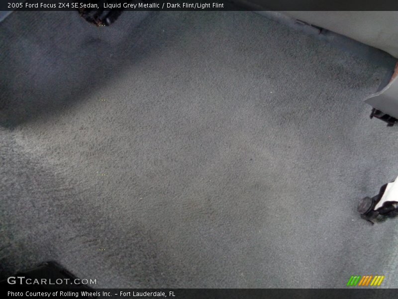 Liquid Grey Metallic / Dark Flint/Light Flint 2005 Ford Focus ZX4 SE Sedan