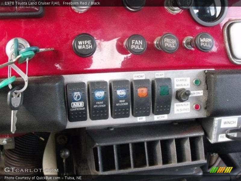 Controls of 1978 Land Cruiser FJ40