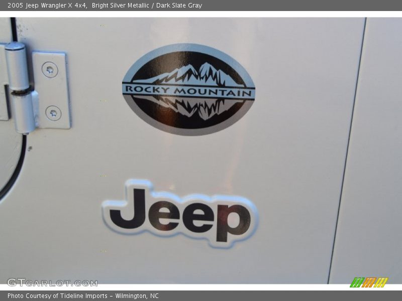 Bright Silver Metallic / Dark Slate Gray 2005 Jeep Wrangler X 4x4