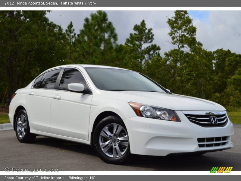 Front 3/4 View of 2012 Accord SE Sedan