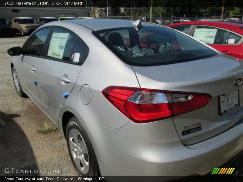 Silky Silver / Black 2016 Kia Forte LX Sedan