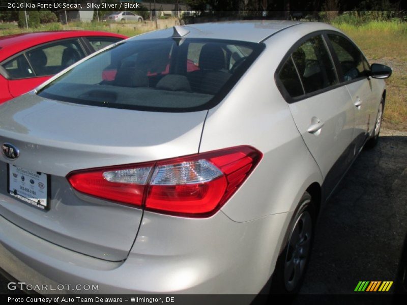 Silky Silver / Black 2016 Kia Forte LX Sedan