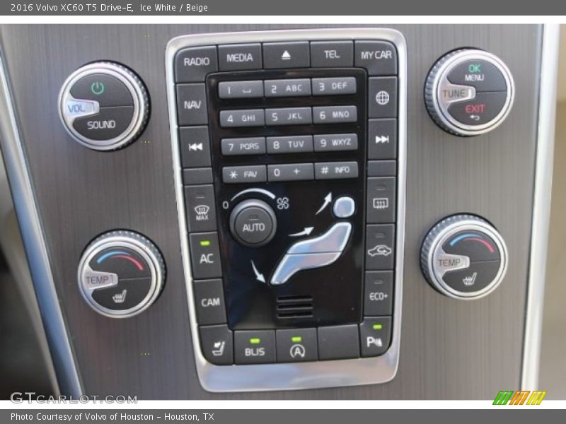 Ice White / Beige 2016 Volvo XC60 T5 Drive-E