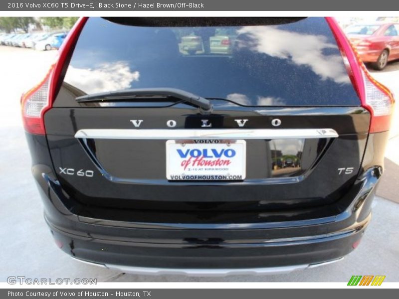 Black Stone / Hazel Brown/Off-Black 2016 Volvo XC60 T5 Drive-E