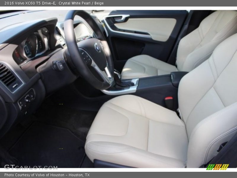 Crystal White Pearl / Beige 2016 Volvo XC60 T5 Drive-E