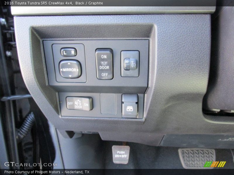 Black / Graphite 2016 Toyota Tundra SR5 CrewMax 4x4
