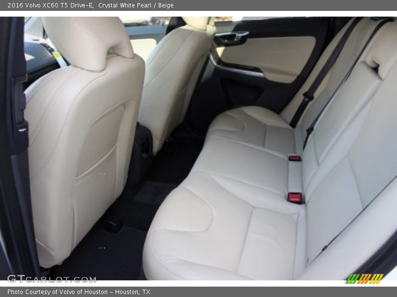 Crystal White Pearl / Beige 2016 Volvo XC60 T5 Drive-E