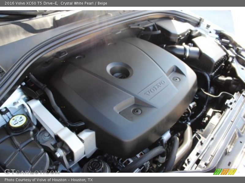 Crystal White Pearl / Beige 2016 Volvo XC60 T5 Drive-E