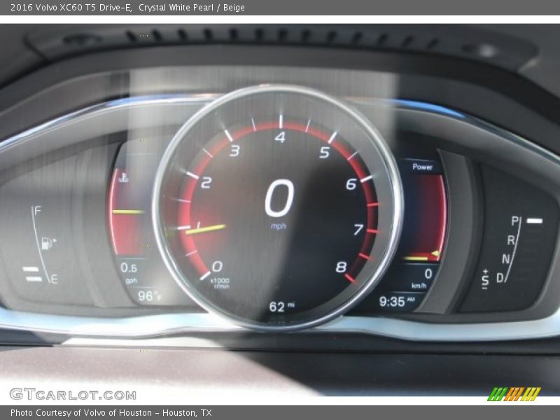 Crystal White Pearl / Beige 2016 Volvo XC60 T5 Drive-E