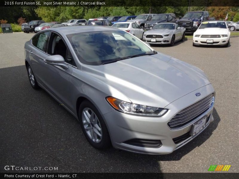Ingot Silver Metallic / Charcoal Black 2016 Ford Fusion SE