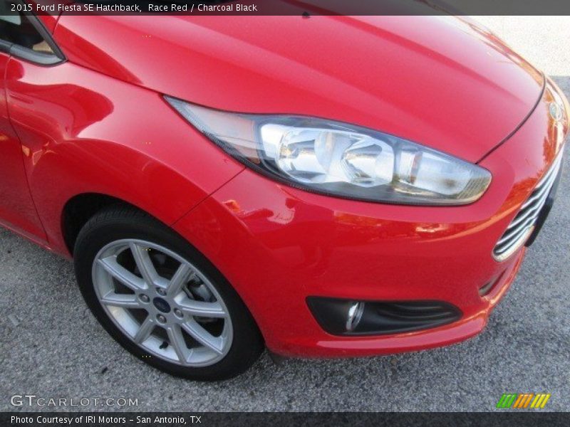 Race Red / Charcoal Black 2015 Ford Fiesta SE Hatchback