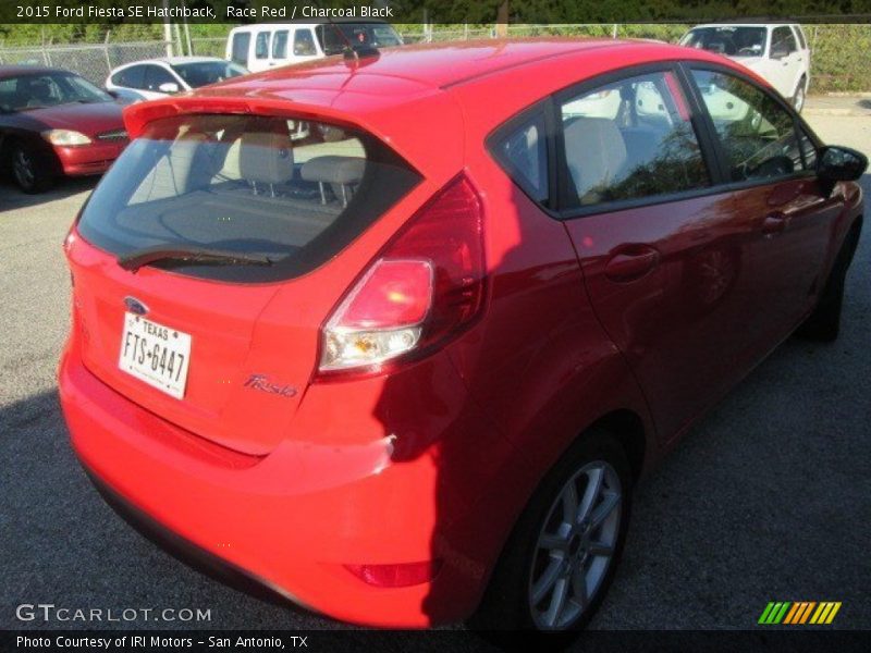 Race Red / Charcoal Black 2015 Ford Fiesta SE Hatchback