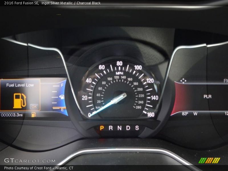 Ingot Silver Metallic / Charcoal Black 2016 Ford Fusion SE