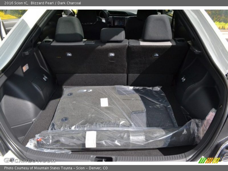 Blizzard Pearl / Dark Charcoal 2016 Scion tC