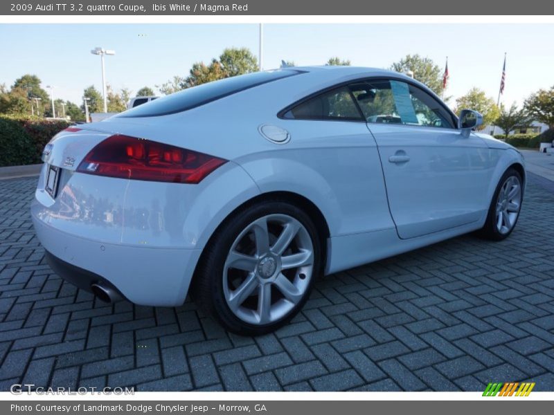 Ibis White / Magma Red 2009 Audi TT 3.2 quattro Coupe