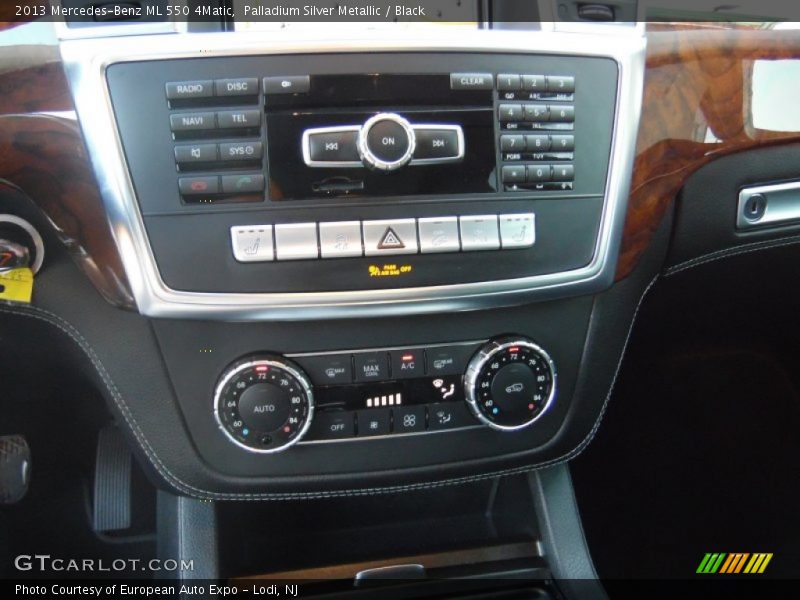 Palladium Silver Metallic / Black 2013 Mercedes-Benz ML 550 4Matic