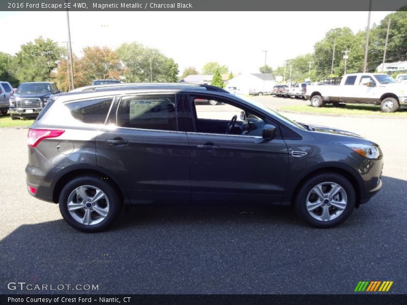 Magnetic Metallic / Charcoal Black 2016 Ford Escape SE 4WD