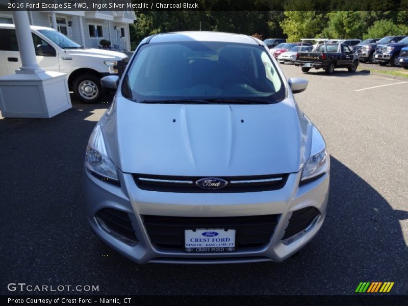 Ingot Silver Metallic / Charcoal Black 2016 Ford Escape SE 4WD