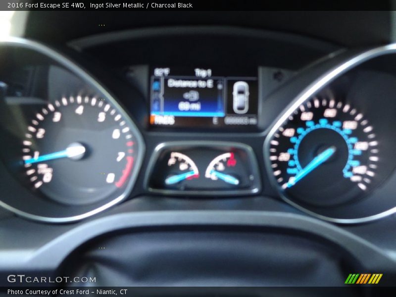 Ingot Silver Metallic / Charcoal Black 2016 Ford Escape SE 4WD