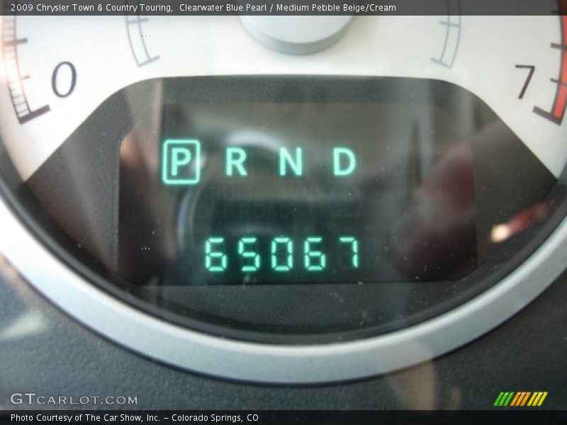 Clearwater Blue Pearl / Medium Pebble Beige/Cream 2009 Chrysler Town & Country Touring