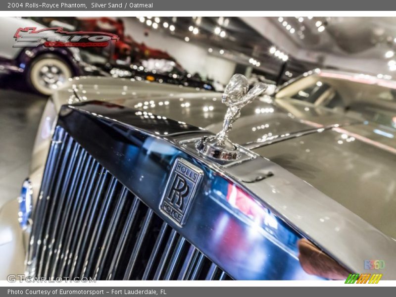 Silver Sand / Oatmeal 2004 Rolls-Royce Phantom