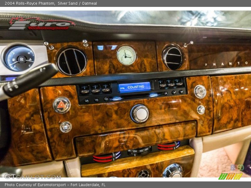 Silver Sand / Oatmeal 2004 Rolls-Royce Phantom