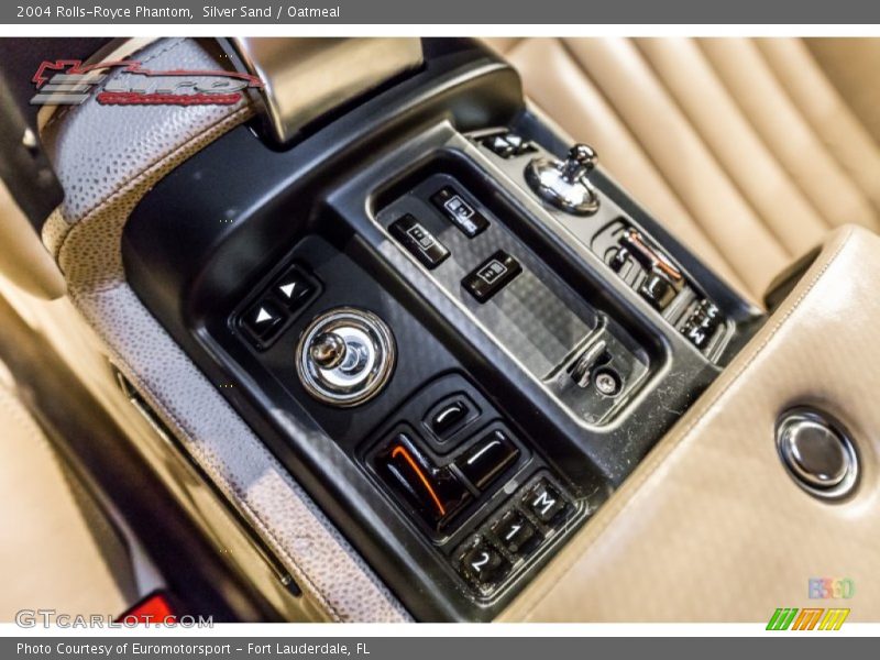 Silver Sand / Oatmeal 2004 Rolls-Royce Phantom