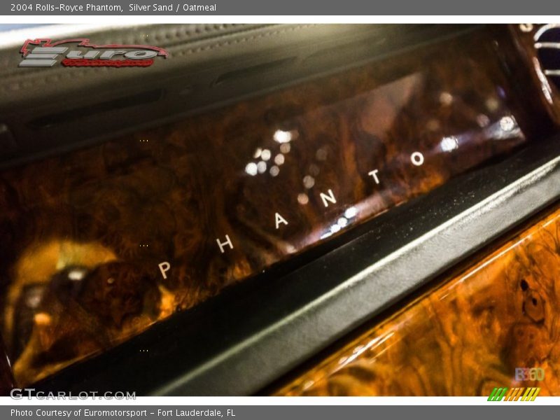 Silver Sand / Oatmeal 2004 Rolls-Royce Phantom