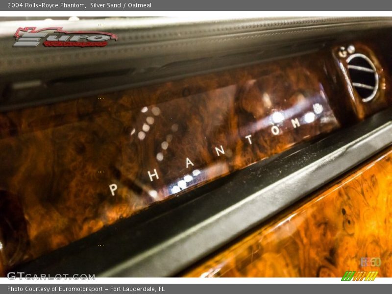 Silver Sand / Oatmeal 2004 Rolls-Royce Phantom