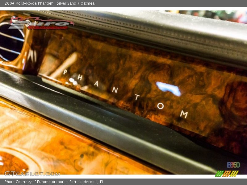 Silver Sand / Oatmeal 2004 Rolls-Royce Phantom