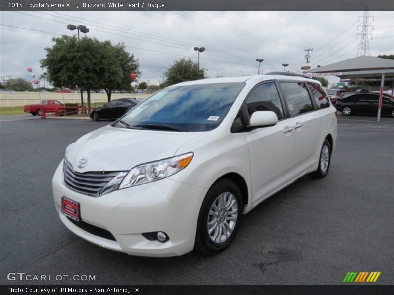 Blizzard White Pearl / Bisque 2015 Toyota Sienna XLE