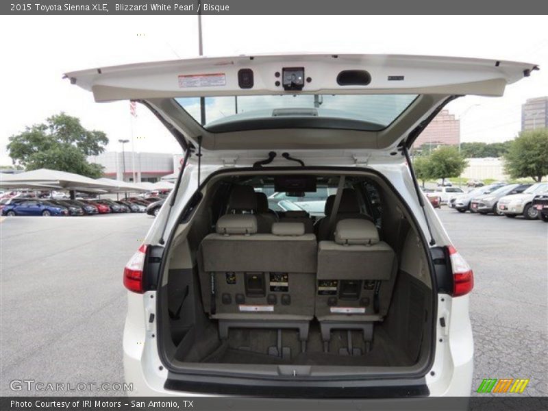 Blizzard White Pearl / Bisque 2015 Toyota Sienna XLE