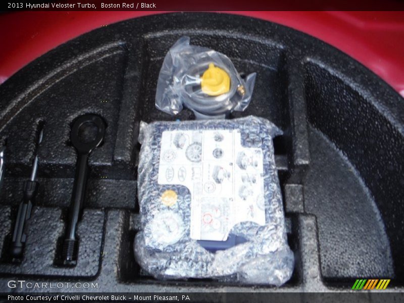 Boston Red / Black 2013 Hyundai Veloster Turbo