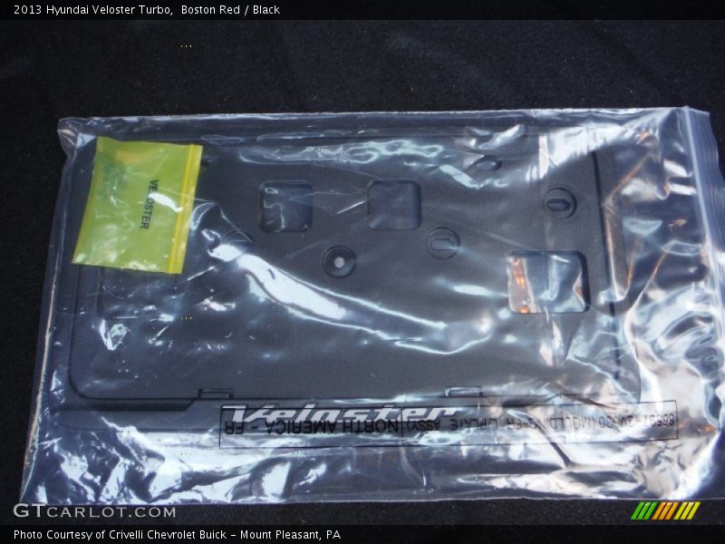 Boston Red / Black 2013 Hyundai Veloster Turbo