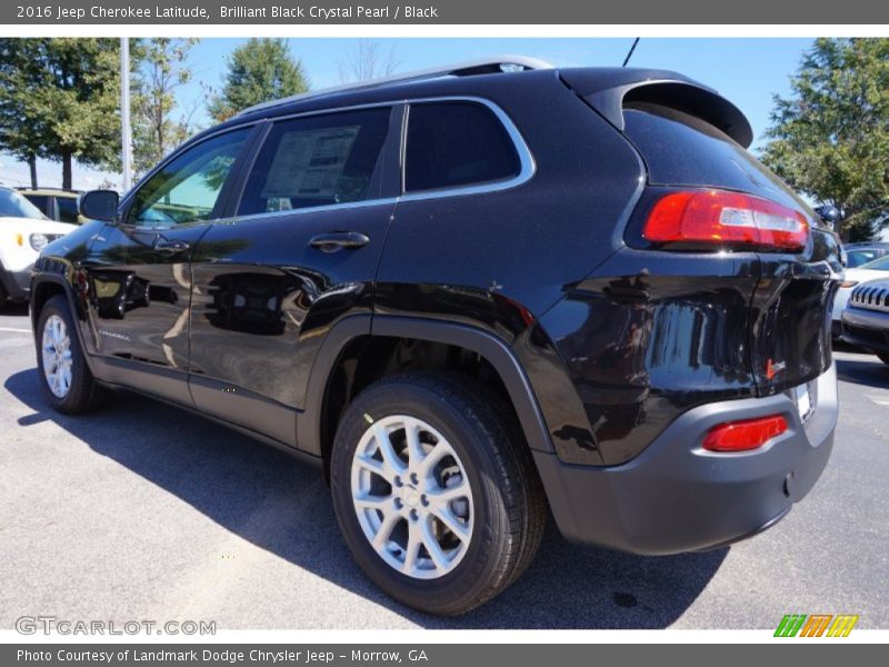Brilliant Black Crystal Pearl / Black 2016 Jeep Cherokee Latitude
