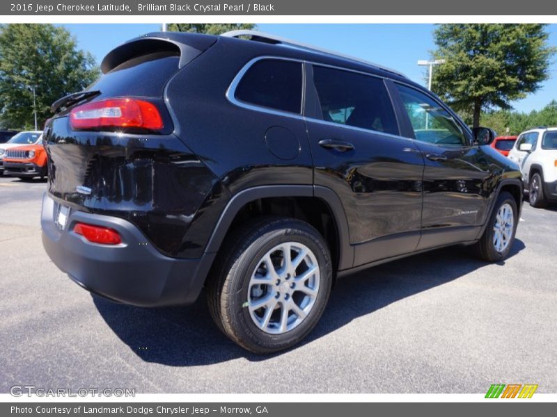 Brilliant Black Crystal Pearl / Black 2016 Jeep Cherokee Latitude