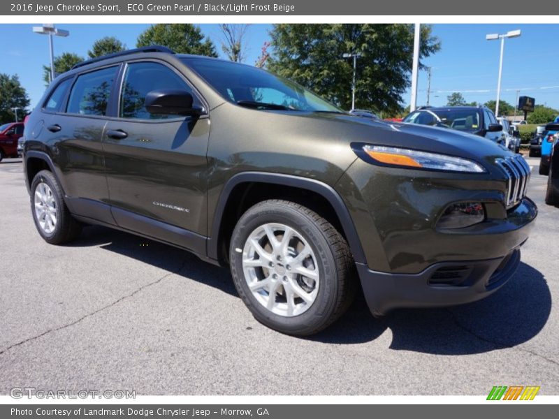 ECO Green Pearl / Black/Light Frost Beige 2016 Jeep Cherokee Sport
