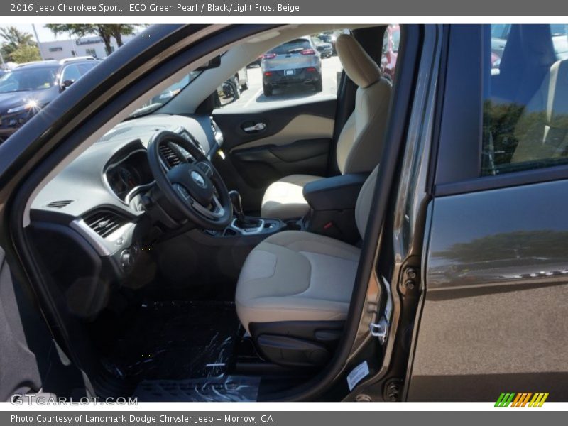 ECO Green Pearl / Black/Light Frost Beige 2016 Jeep Cherokee Sport