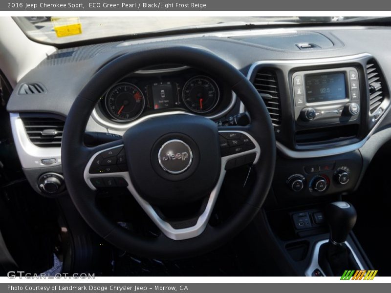 ECO Green Pearl / Black/Light Frost Beige 2016 Jeep Cherokee Sport