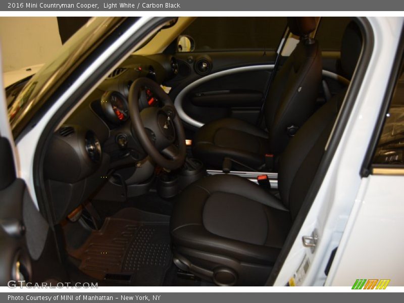 Light White / Carbon Black 2016 Mini Countryman Cooper